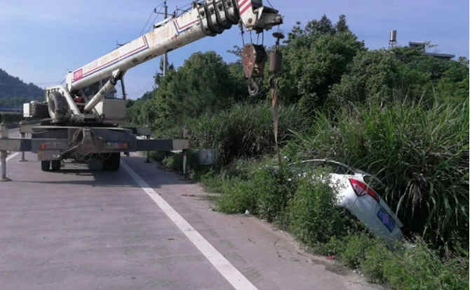 射阳重载吊车救援 射阳重载吊车救援